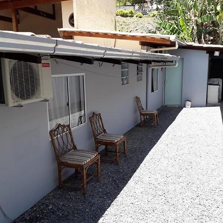 Pouse Bem Blumenau Exterior photo